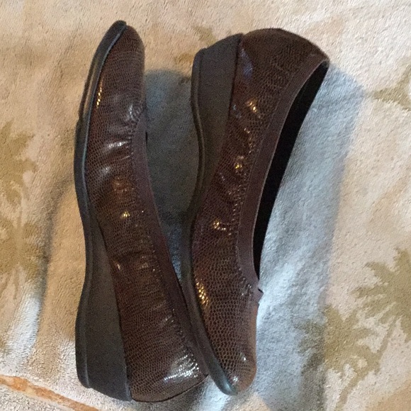 Soft Style Shoes/Hush Puppy - Picture 3 of 6